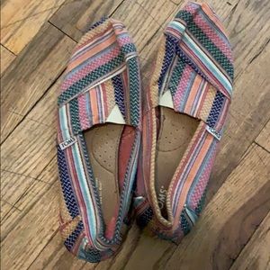 Toms size 9 women’s cloth shoes